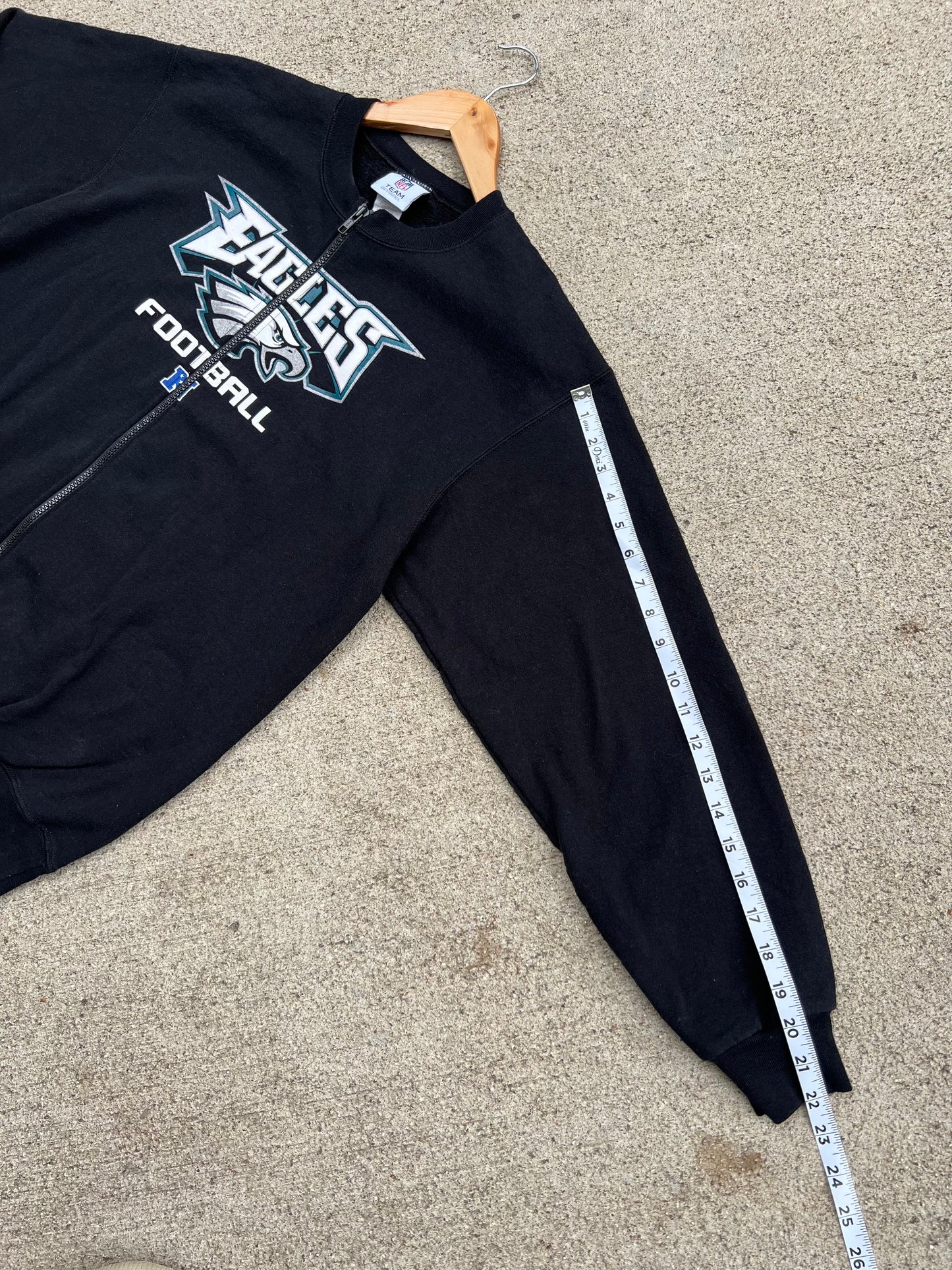 Eagles Zip Up Crew - M