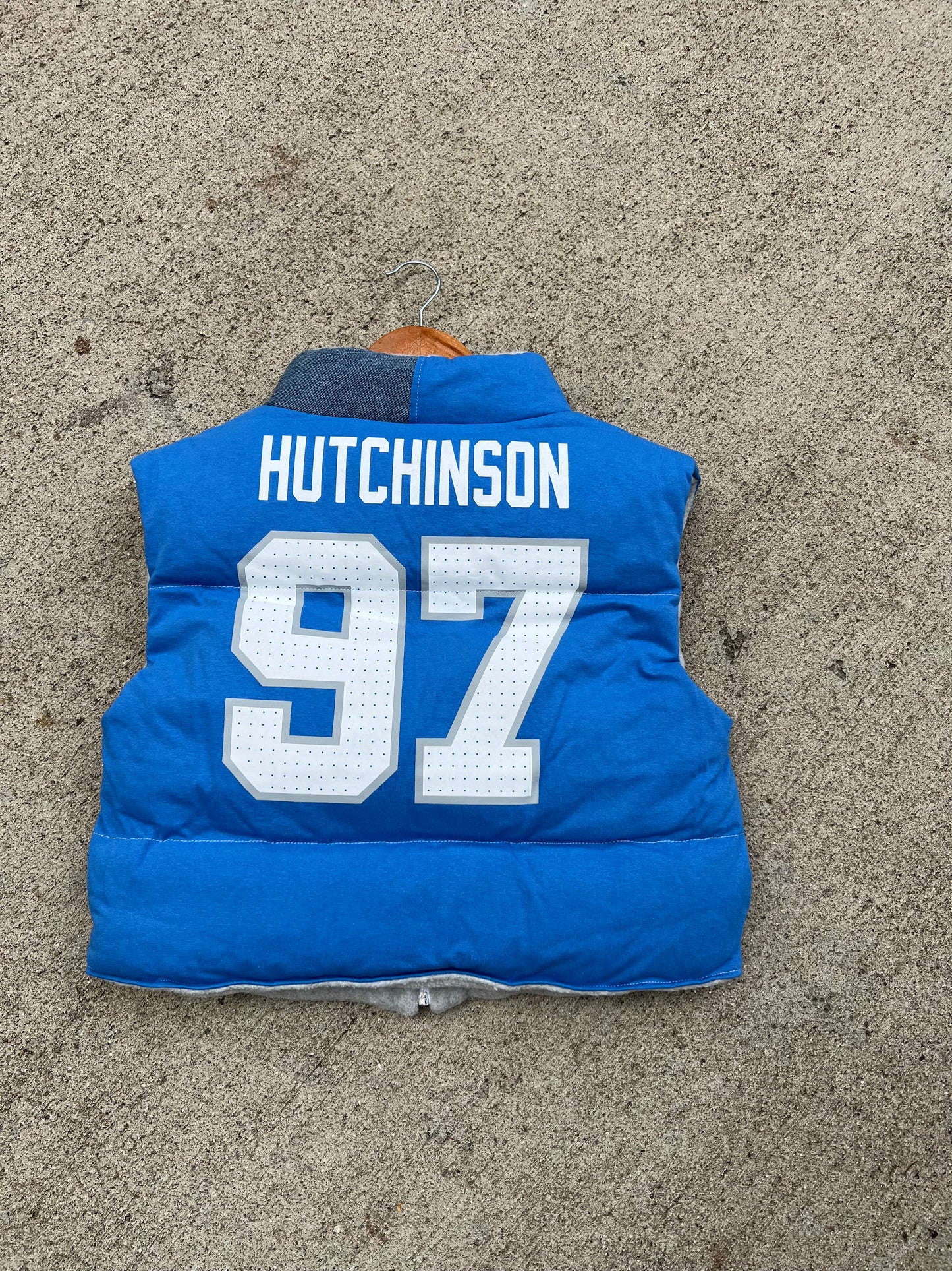 Lions #97 Cropped Vest - M