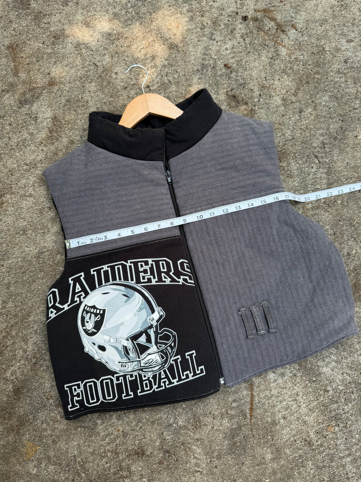 Los Vegas Raiders Puffer Vest - XL