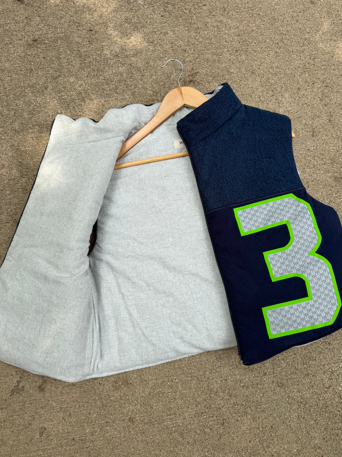 Seattle Seahawks Puffer Vest - XL