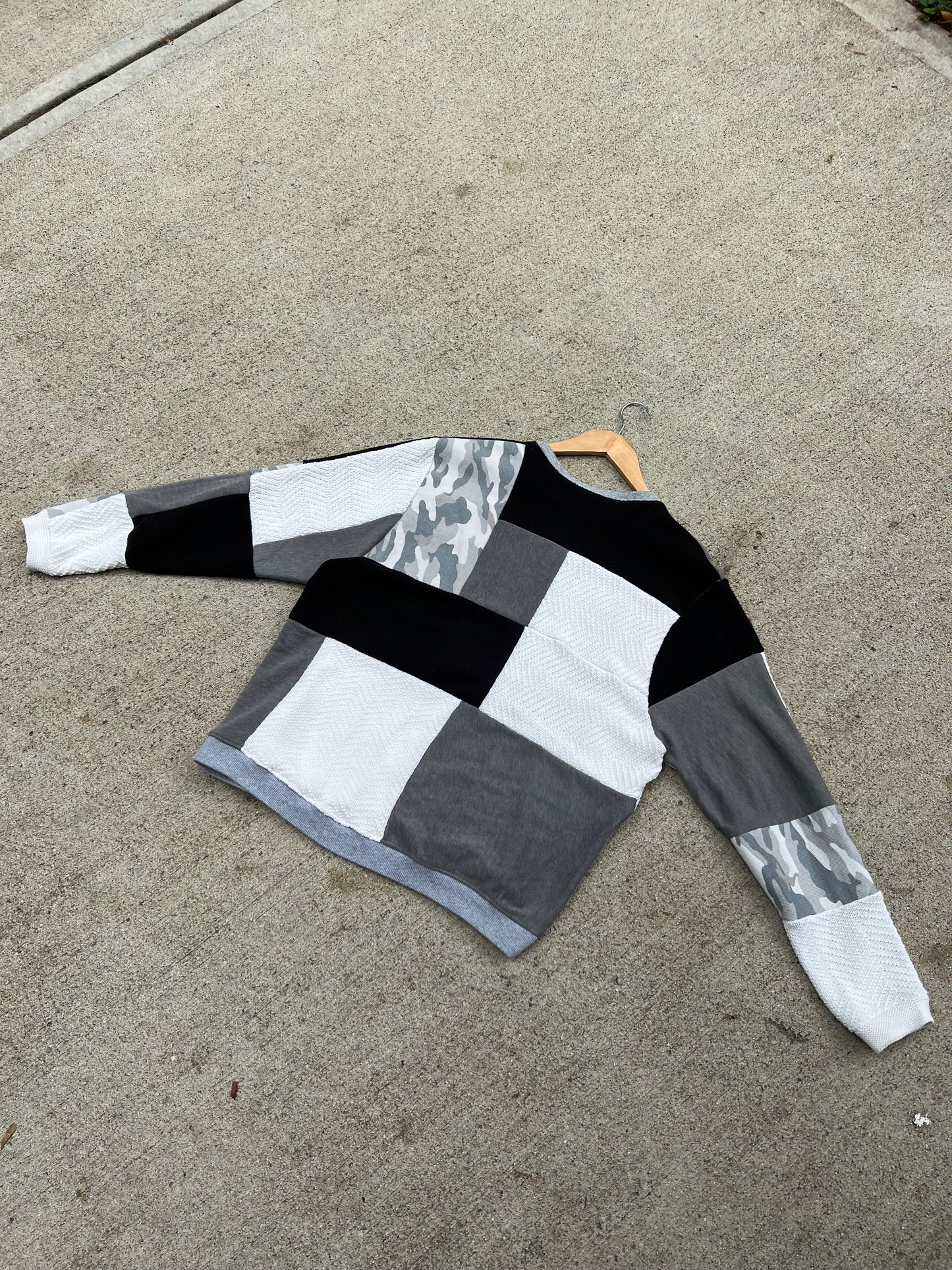 Bengals Camo Patchwork Crew - M