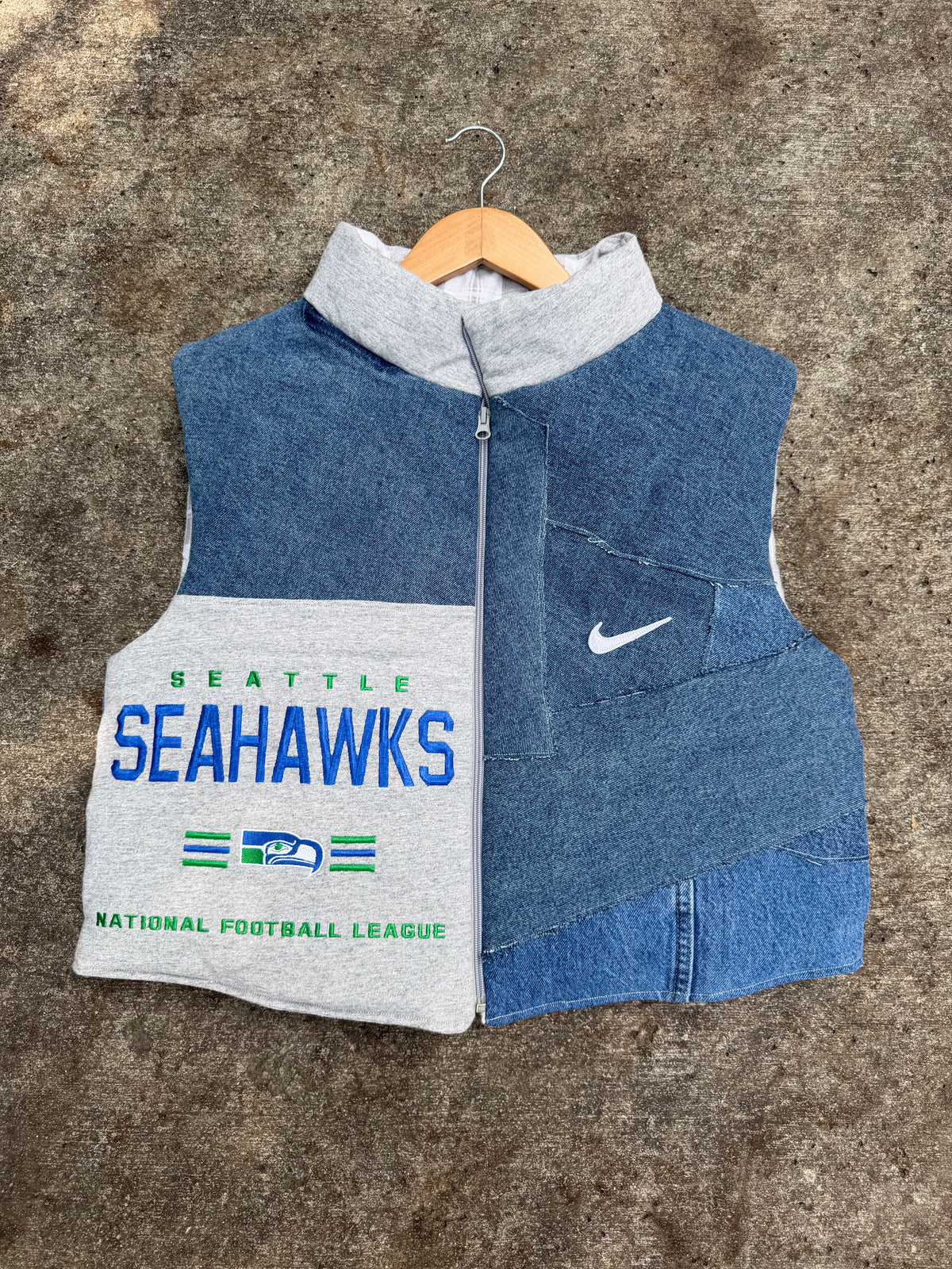 Seattle Seahawks Puffer Vest - XL