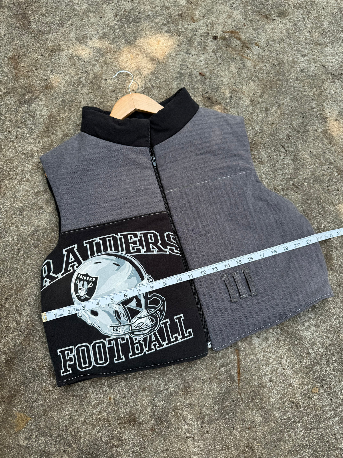 Los Vegas Raiders Puffer Vest - XL