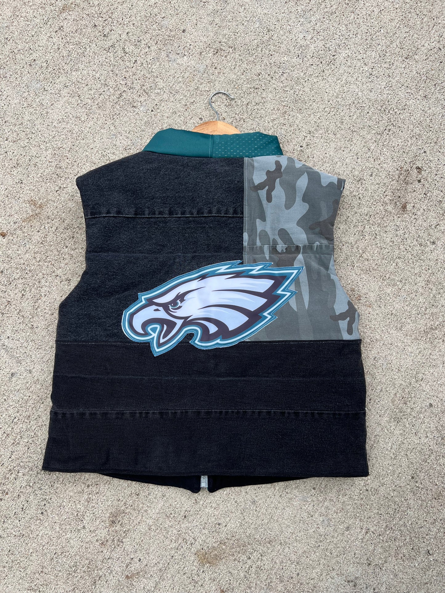 Eagles Barkley Full Length Vest - XL