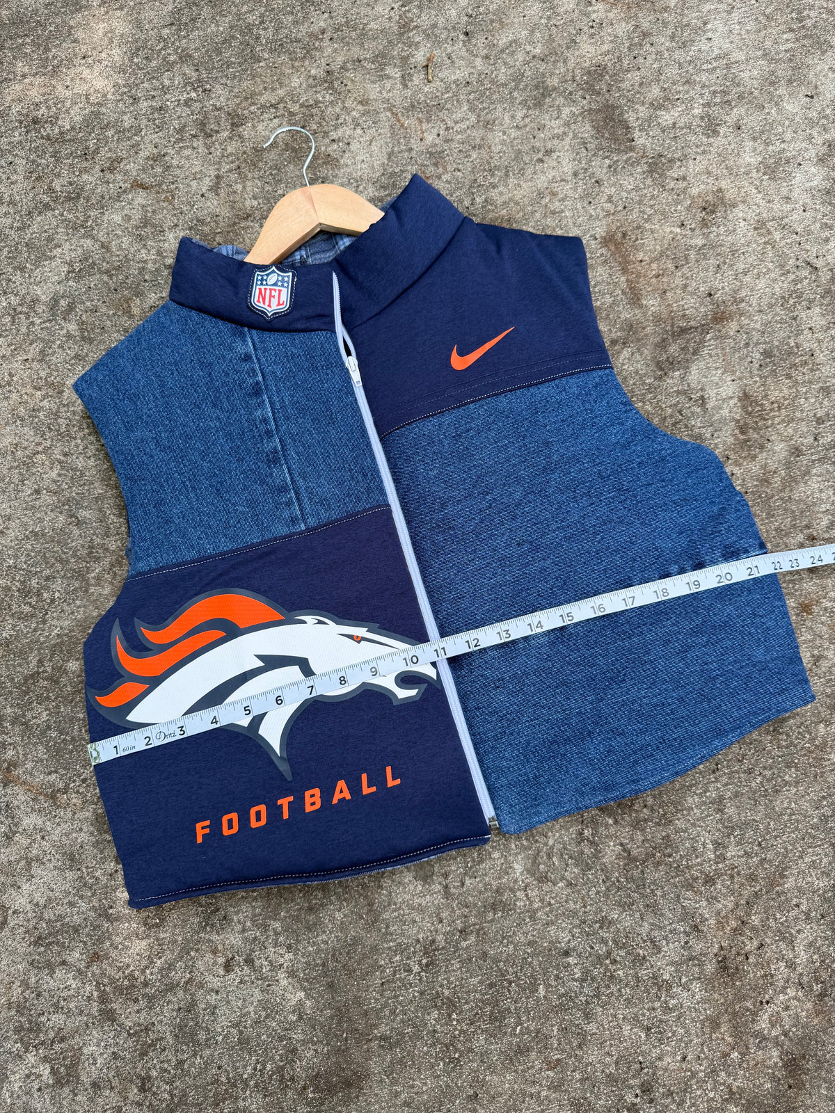 Denver Broncos Puffer Vest - XL