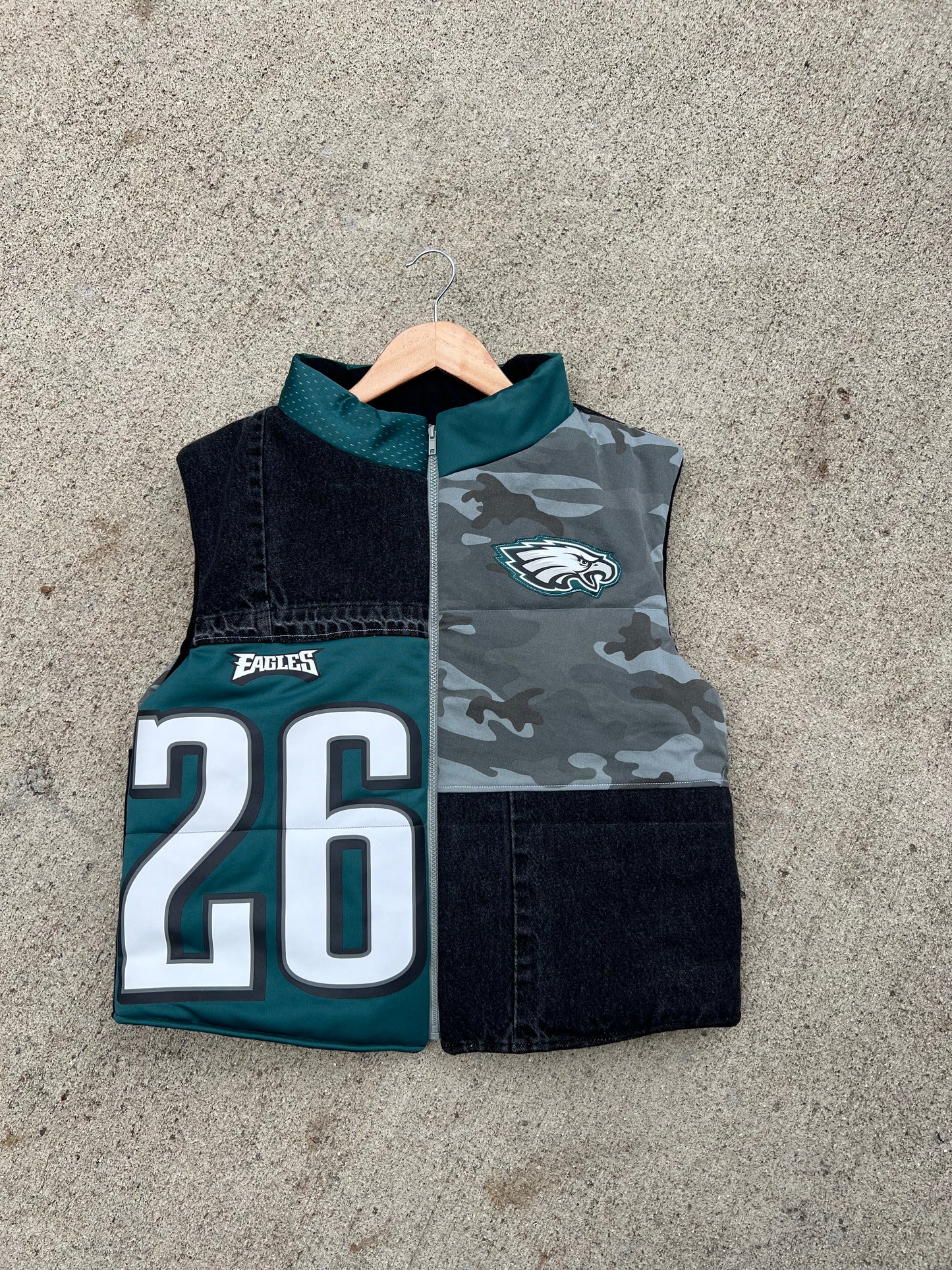 Eagles Barkley Full Length Vest - XL