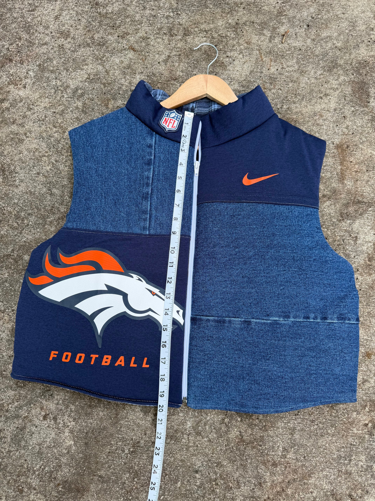 Denver Broncos Puffer Vest - XL