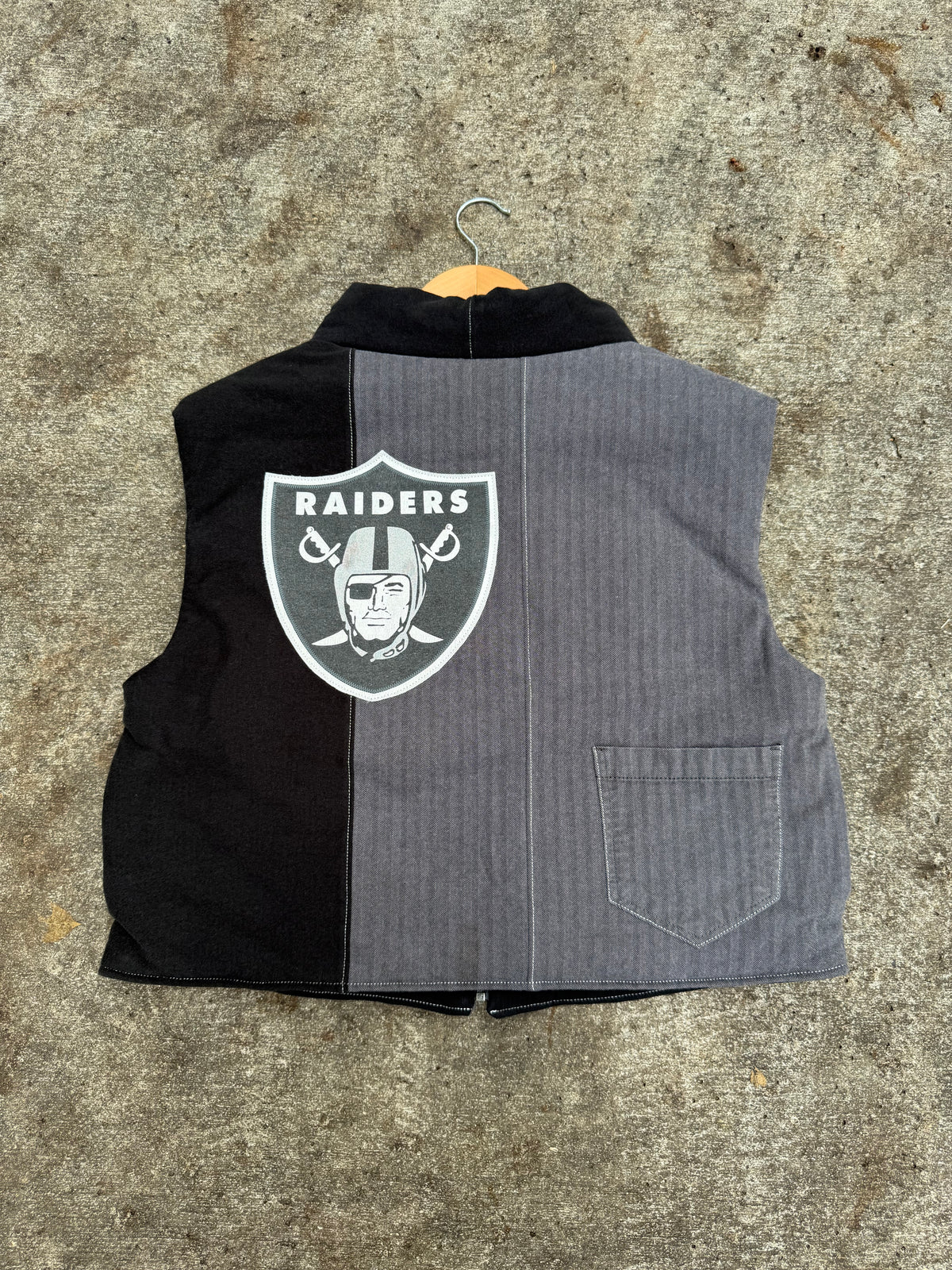 Los Vegas Raiders Puffer Vest - XL