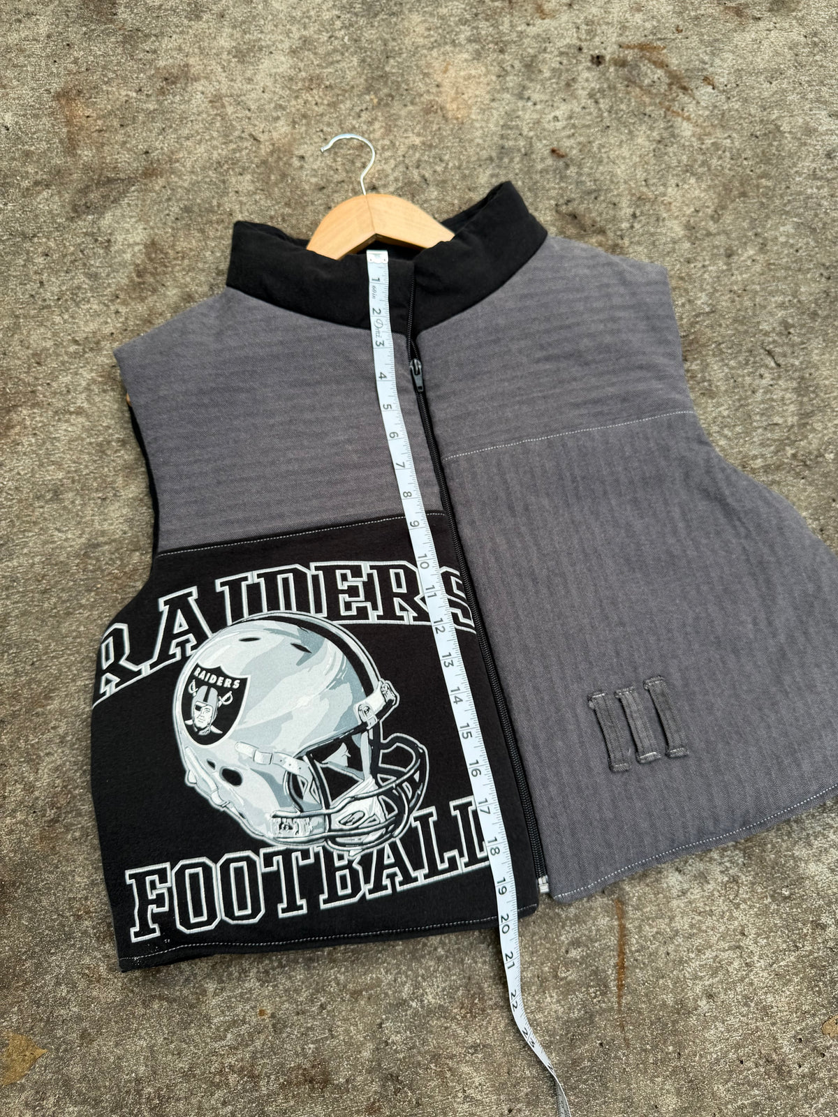 Los Vegas Raiders Puffer Vest - XL