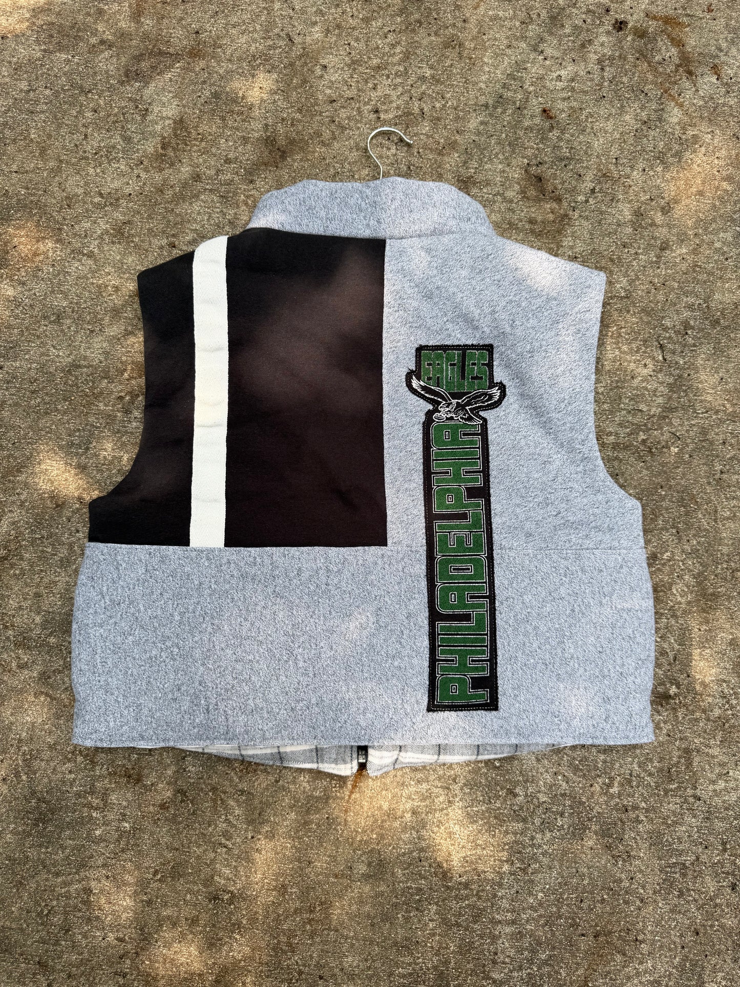 Philly Eagles Puffer Vest - L