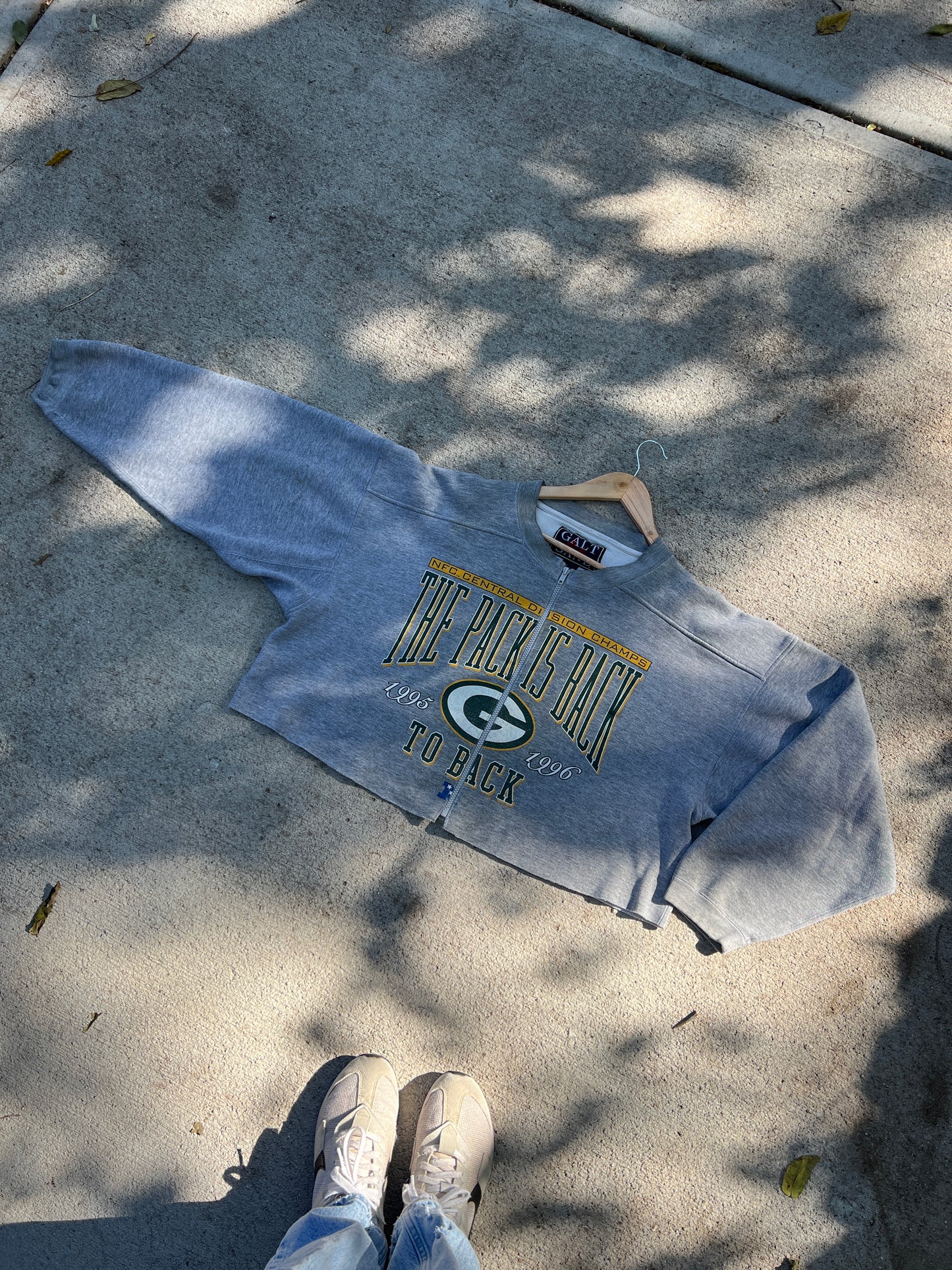 Packers Vintage Zip Up Crew